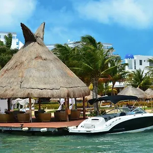 Station touristique Sunset Marina & Yacht Club, Cancún